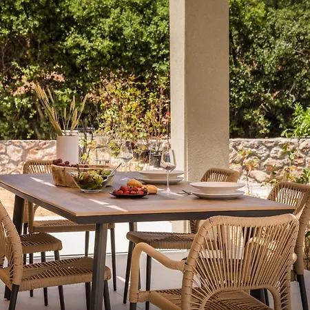 Aphrodite - Ionian Treasure * Πεσάδα