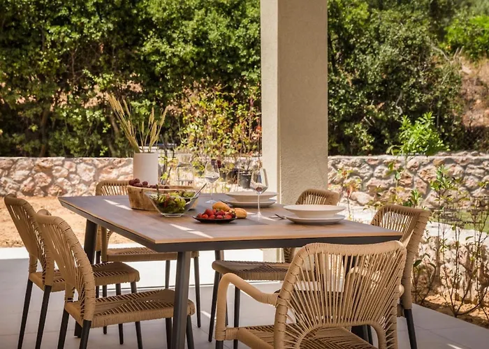 Aphrodite - Ionian Treasure * Pesadha