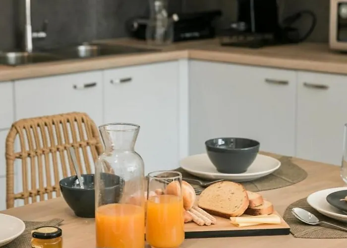 Aphrodite - Ionian Treasure Pesadha